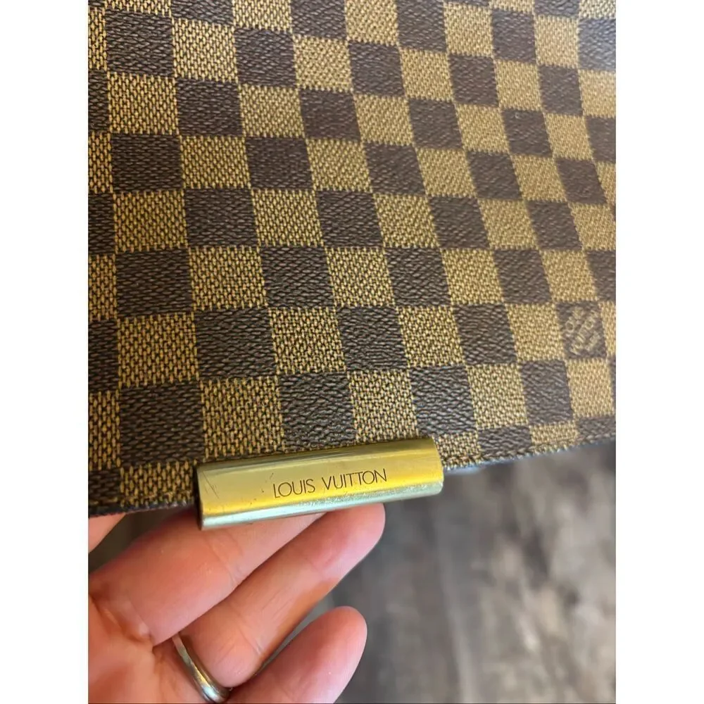 Louis Vuitton Damier Messenger Bag